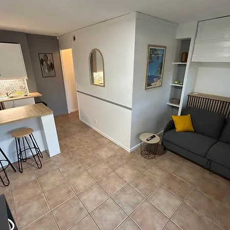 Apartamento T2 With Sea View - Domaine De La Pinede - Heated Pool *